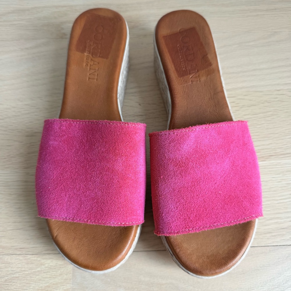CORDANI Bizzy Espadrille Wedge Slide Sandal
Pink Suede Leather Size 39